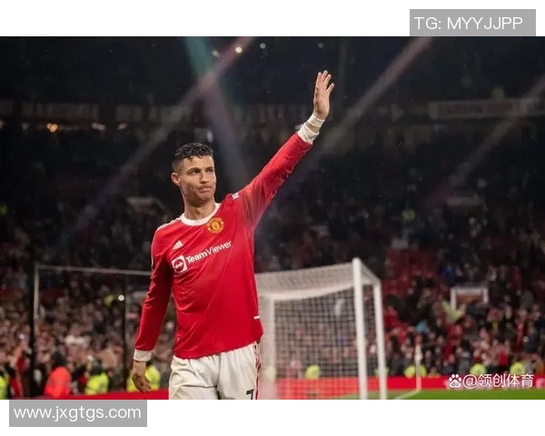 足球巨星生活趣事揭秘 盘点那些不为人知的趣味瞬间与幕后故事